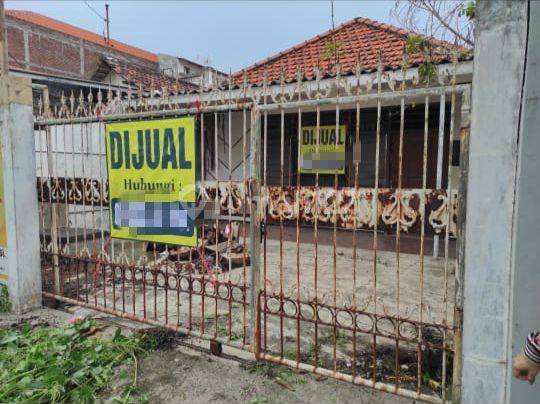 Rumah 1 Lantai Hitung Butuh Renovasi di Petemon Surabaya Pusat 1