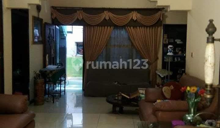 2-Story Ready-to-Live House in Jambangan, South Surabaya 2