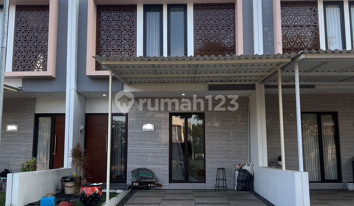 Ready-to-Occupy 2-Story House Safira Garden Sepande Sidoarjo Ready-to-Occupy 2-Story House Safira Garden Sepande Sidoarjo