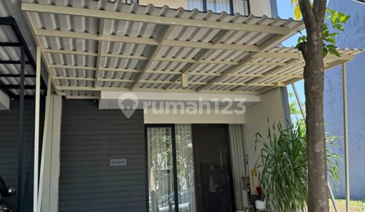 Rumah 2 Lantai Full Furnished Northwest Lake Citraland Surabaya