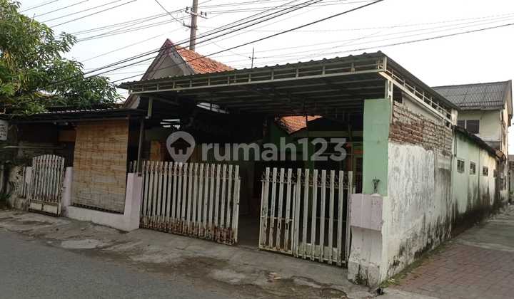 Rumah 2 Lantai Butuh Renovasi Candi Sayang Sidoarjo