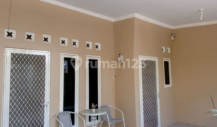 Rumah Terawat Siap Huni Griya Kebraon Utara Surabaya  2