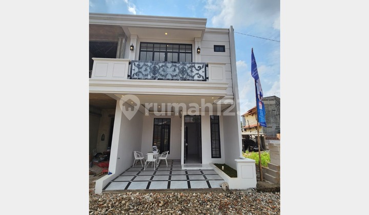 Rumah Modern Minimalis 2 Lantai di Ciracas Rumah Modern Minimalis 2 Lantai di Ciracas