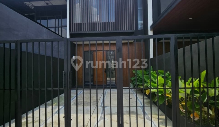 Rumah 2 Lantai, Bebas Banjir, bisa KPR, SHM dan IMB Lengkap Rumah 2 Lantai, Bebas Banjir, bisa KPR, SHM dan IMB Lengkap