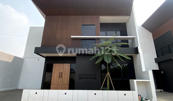Rumah Mewah di Jatibening Selangkah ke LRT Cikunir