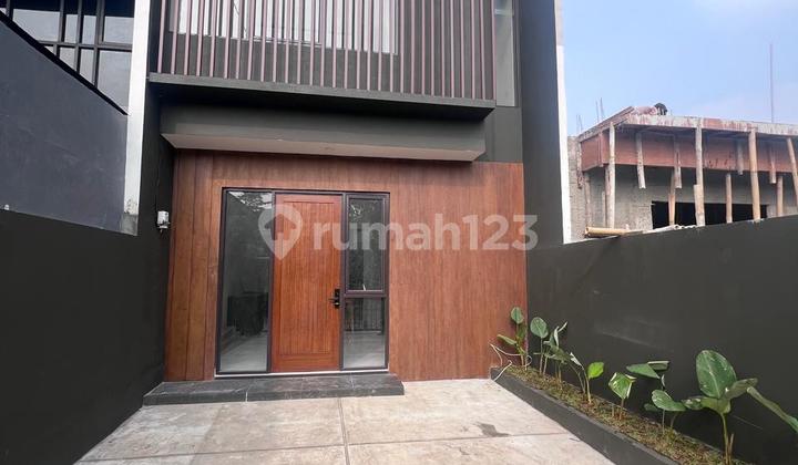 Hunian Cantik 2 Lantai Dekat Kota Cinema Mall Jatiasih