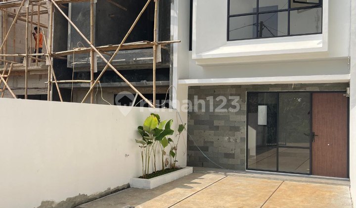 Rumah Minimalis Modern 2 Lantai Dijati Asih Rumah Minimalis Modern 2 Lantai Dijati Asih