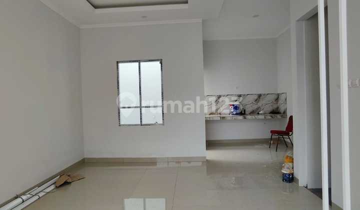 Rumah 2 Lantai Selangkah ke Tol Jatiasih