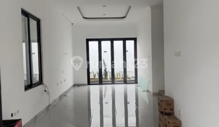 Rumah American Classic Mewah di Jatibening 2