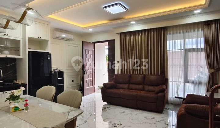 Rumah Bergaya American Classic Siap Huni di Jatibening 2