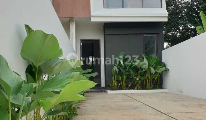 Rumah Siap Huni 2 Lantai Taman Didalam Rumah (Void) Bebas Banjir Rumah Siap Huni 2 Lantai Taman Didalam Rumah (Void) Bebas Banjir