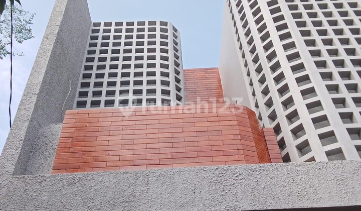 Rumah Baru Desain Modern di Duren Sawit Jakarta Timur 1