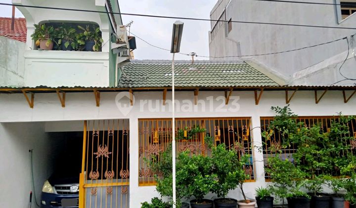 Move-in Ready House Near Citraland, Ciputra School, Supermall, Petra School 1