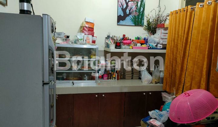 A centrally located, strategic house in Rungkut Mapan. 2