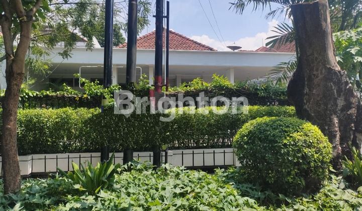 rumah pusat kota  surabaya raya darmo kapuas kartini 1