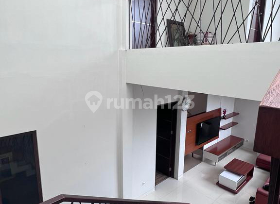 Dijual Rumah Modern Istana Regency Sudirman 1