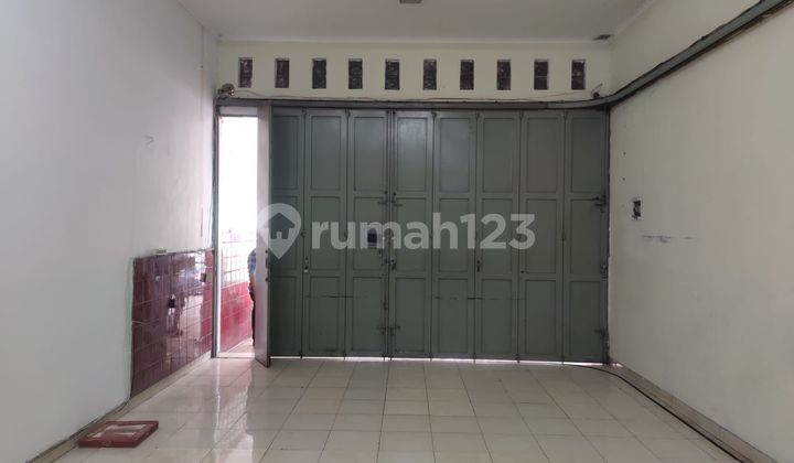 Ruko 3,5 Lantai Siap Pakai di Mainroad Surya Sumantri 2