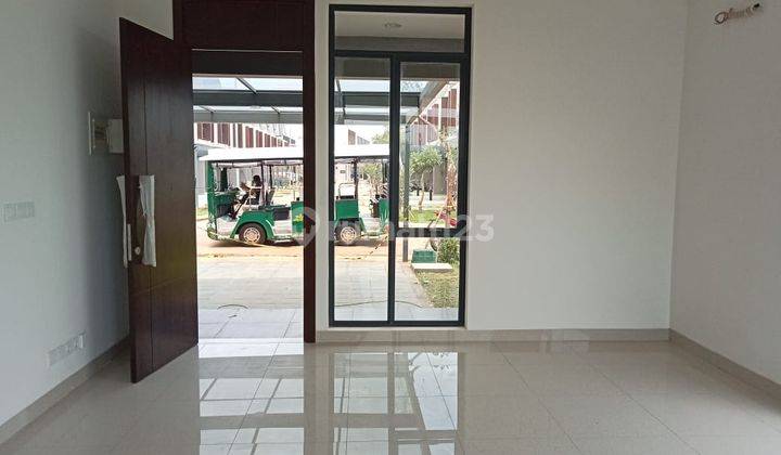 Rumah  Keren Minimalis di Podomoro Park 1