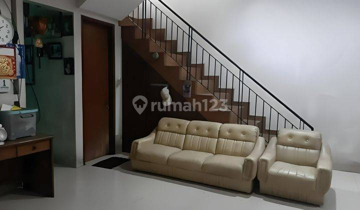 Rumah Dijual Harga Langka Semi Furnish di Taman Kopo Indah 1