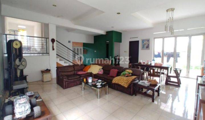 Rumah Dijual Nyaman Ada Paviliun di Cigadung , Dago Bandung 2