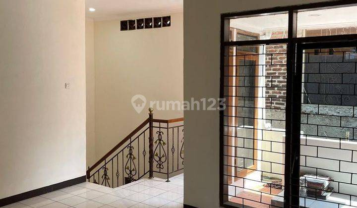 Rumah Dijual Strategis 2 Lantai di Turangga , Buah Batu 2