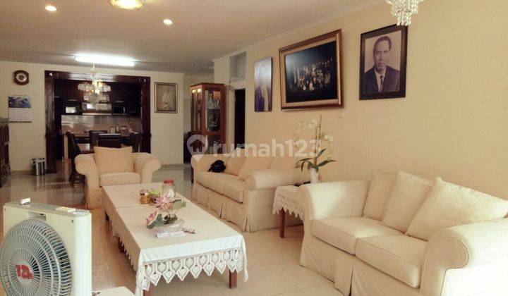 Rumah Dijual Luas dan Strategis di Setrasari , Bandung 1