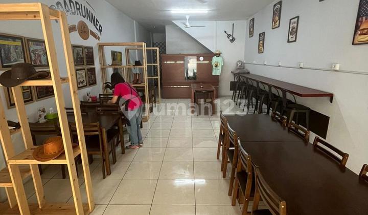 Ruko Dijual 3 Lantai Strategis di Mainroad Surya Sumantri 0157