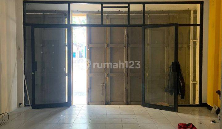 Ruko Disewa Minimalis Strategis di Area Gatot Subroto, Bandung 1
