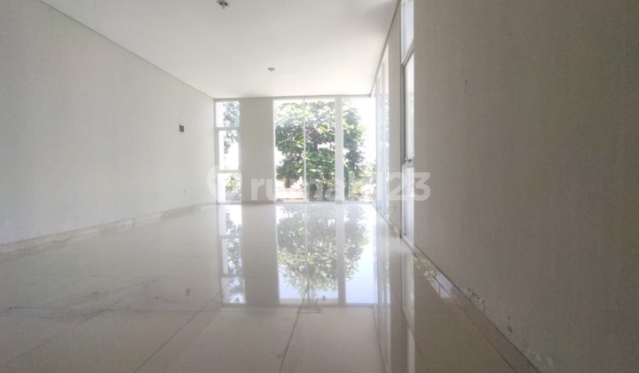 Shop House for Sale, Strategic Location Near Polban in Sarijadi Area, Bandung 0143 Shop House for Sale, Strategic Location Near Polban in Sarijadi Area, Bandung 0143