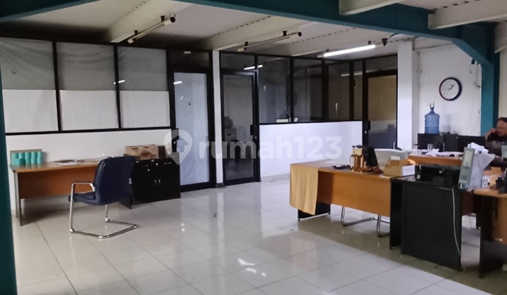 Ruang Usaha Dijual Sangat Strategis di Mainroad Sudirman 0106 Ruang Usaha Dijual Sangat Strategis di Mainroad Sudirman 0106