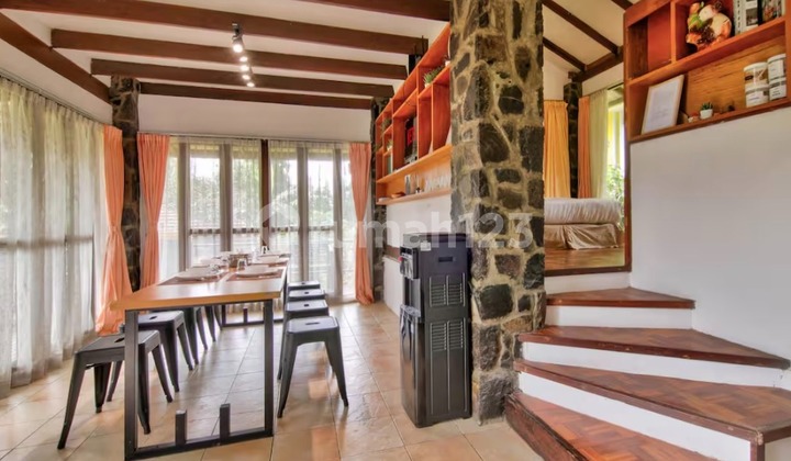 Villa Dijual Nyaman dan Adem di Villa Istana Bunga, Lembang 0143