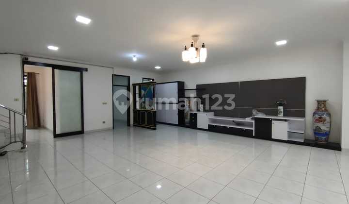 Rumah Dijual Bagus Terawat di Taman Sakura Indah, Bandung 12