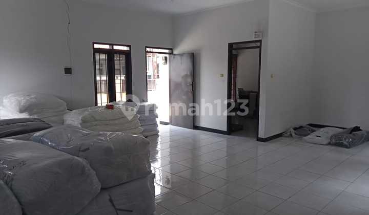 House for Sale, Large Yard in Taman Kopo Indah 3, Bandung 39