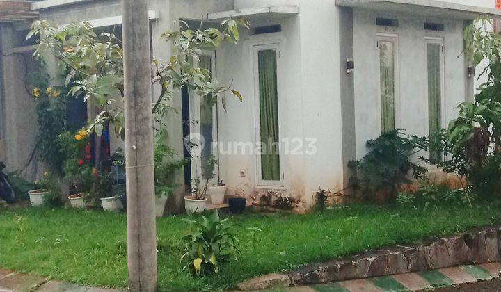 Rumah Minimalis Hoek di Serua  dgn Row jalan lebar fasilitas Bintaro 1