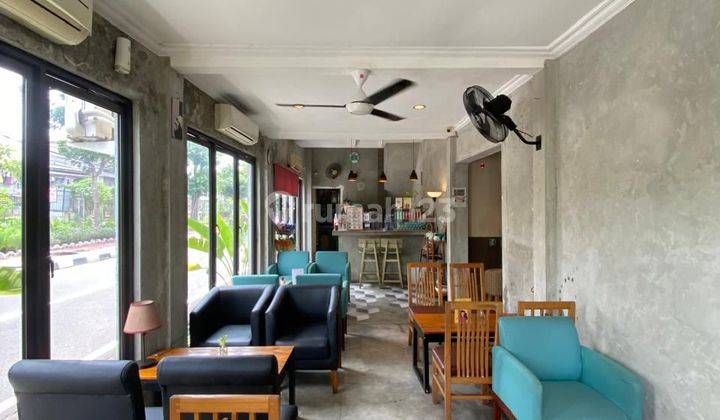 Rumah di Pinggir Cocok Untuk  Usaha Tebet Timur 
Jakarta Selatan  2