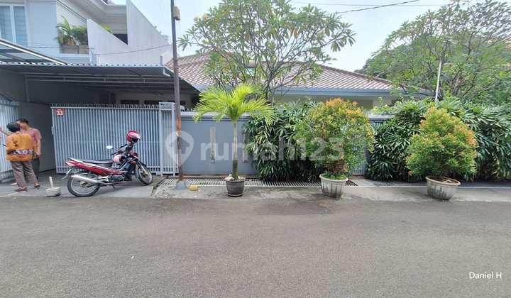 Jual Rumah Bagus Bangunan Kokoh Lokasi Strategis dan Siap Huni SHM Jual Rumah Bagus Bangunan Kokoh Lokasi Strategis dan Siap Huni SHM