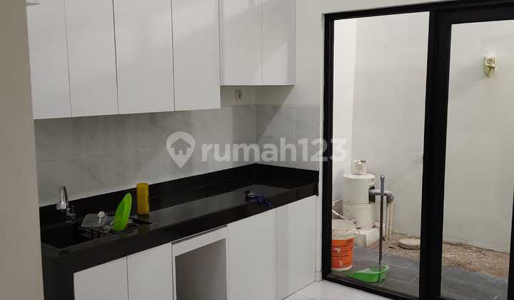 Jual Brand New House Lokasi Strategis Di Tebet Barat  2