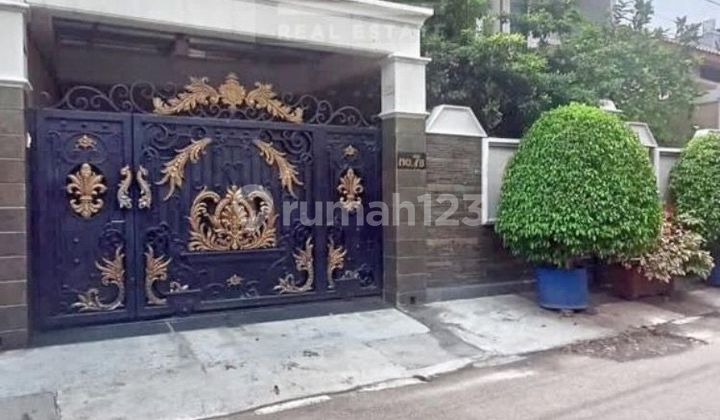 Jual Rumah Design Modern Di Row 2 Mobil Siap Huni Shm