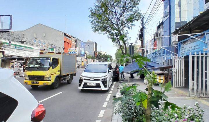 Turun Harga Ruko Dijual 3.5 Lantai, Biak Roxy Jakarta Pusat 2