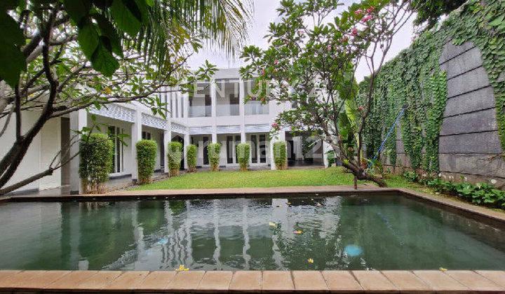 Luxury House in Cilandak, Kebayoran Baru, South Jakarta