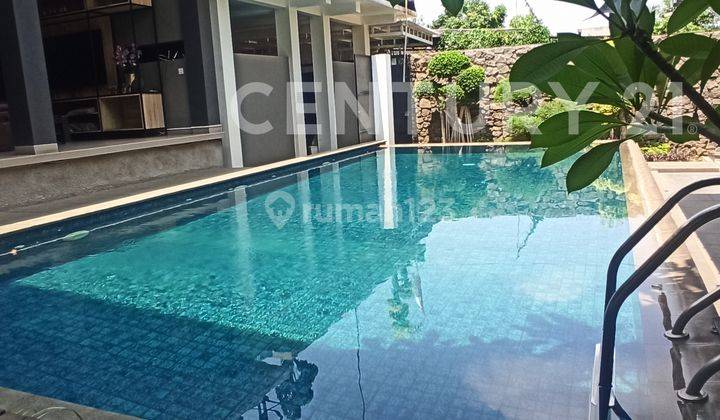 Rumah Nuansa Villa Dengan Swimming Pool BCI Depok  1