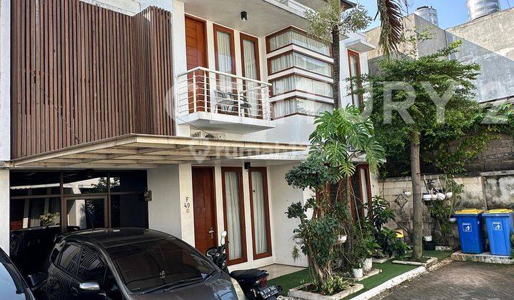 Rumah Desain Arsitek Unik Dalam TownHouse Eksklusif Di Jagakarsa 2