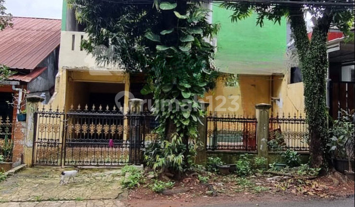 House for Sale 2 Floors, 2 Car Road Access, Jagakarsa, South Jakarta