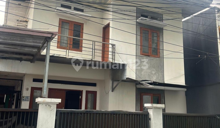 House for Sale, 200 sqm, 2-Car Access, Tebet, South Jakarta