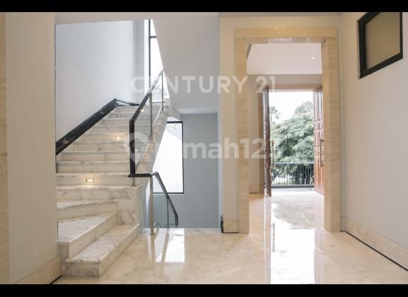 Rumah Mewah 3 Lantai Di Hang Lekiu Jaksel