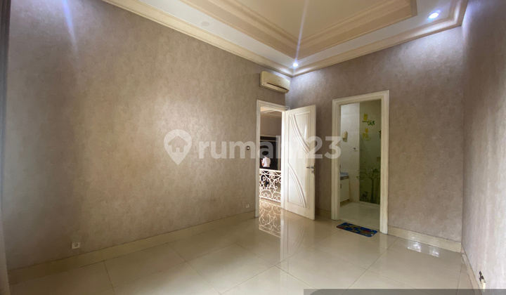 Rumah Classic Kontemporer Disewakan di Area Premium Jakarta Pusat 2