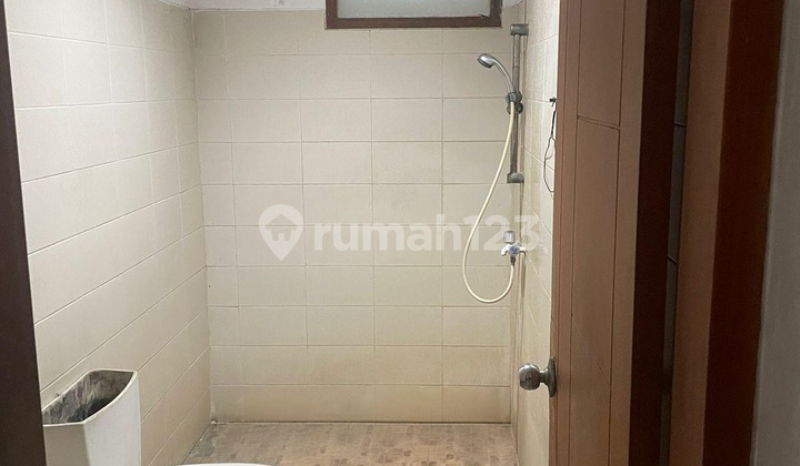 Rumah  Dijual Luas 200 M Akses 2 Mobil Tebet Jakarta Selatan 2