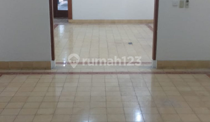 Rumah Cocok Untuk Showroom, Restaurant, Kantor Di Menteng Jakpus 2