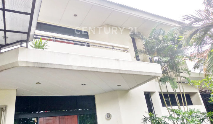 Old House in Prime Location at Permata Hijau, Suitable for Office 2