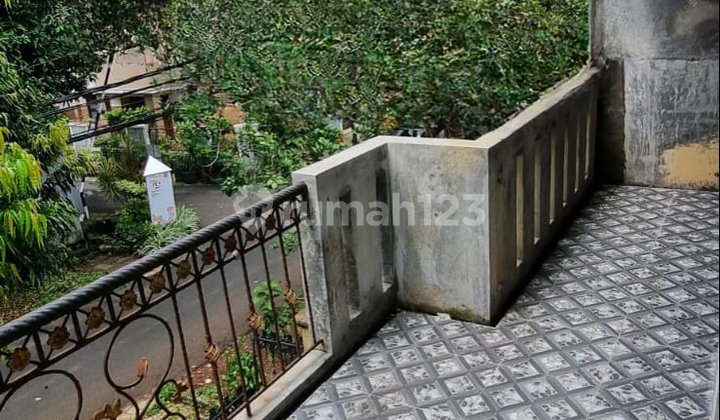 House for Sale 2 Floors, 2 Car Road Access, Jagakarsa, South Jakarta 2